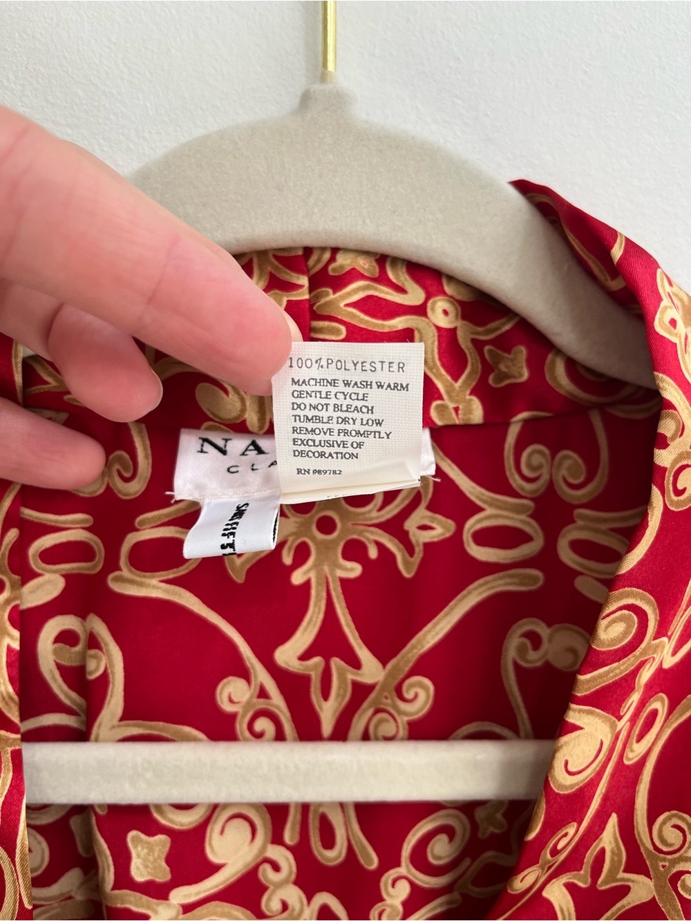Natori Classics Vintage 90’s Y2K Red and Gold Satin Robe Saks Fifth Avenue 1X - Picture 12 of 12